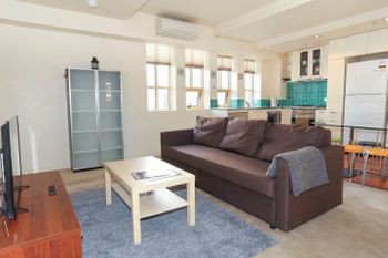 2 Beds 2 Baths FREE Car Park. Behind State Library - Accommodation Sunshine Coast 0