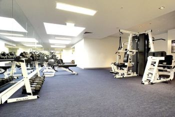 2 Beds 2 Baths FREE Car Park. Behind State Library - Accommodation Sunshine Coast 6