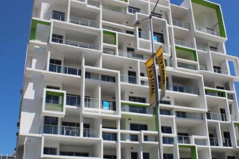 Kube On Cavanagh - Accommodation Sunshine Coast 0