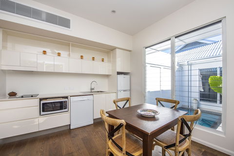 Reflections Villa 3 - Accommodation Sunshine Coast 2