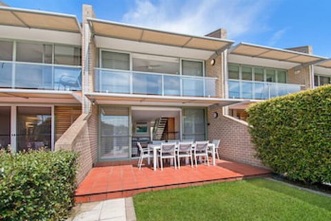Number 4 James Cook Apartments - Accommodation Sunshine Coast 0