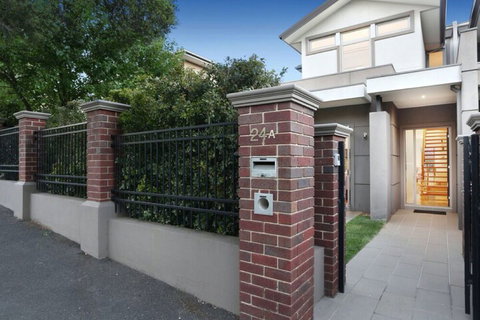 Kew Luxurious Townhouse - Accommodation Sunshine Coast 2