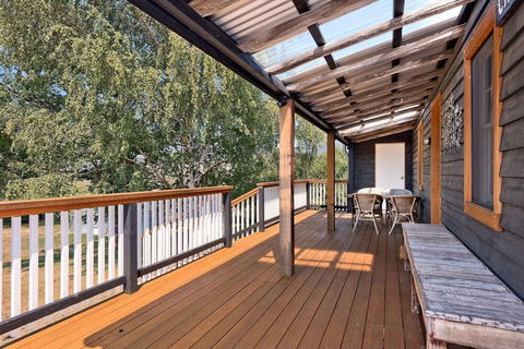 Crackenback Cottage 1884 - Accommodation Sunshine Coast 5