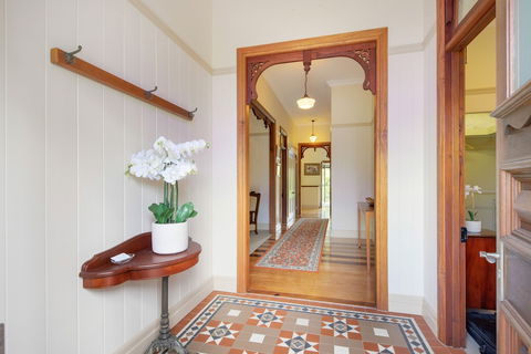 The Guesthouse - Accommodation Sunshine Coast 2