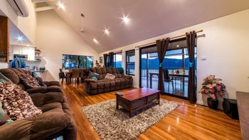 Shute Thru - Accommodation Sunshine Coast 4