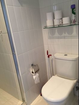 V Apartment - Accommodation Sunshine Coast 5