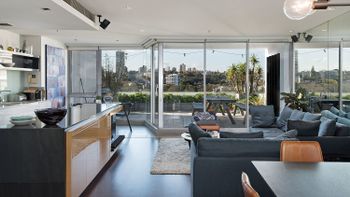 Elegant Elizabeth Bay H374 - Accommodation Sunshine Coast 0