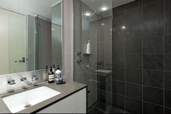 Elegant Elizabeth Bay H374 - Accommodation Sunshine Coast 1