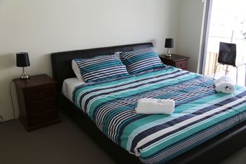 Waters Edge - Accommodation Sunshine Coast 4