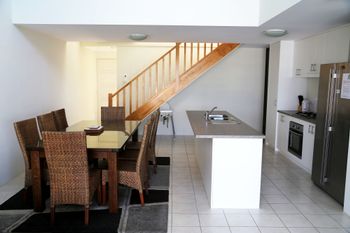 Waters Edge - Accommodation Sunshine Coast 3