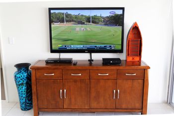 Waters Edge - Accommodation Sunshine Coast 1
