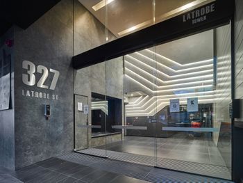 Elegant High Rise Apartment With An Unforgettable View - Accommodation Sunshine Coast 3