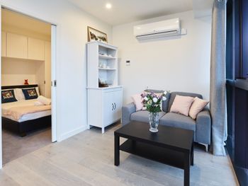 Elegant High Rise Apartment With An Unforgettable View - Accommodation Sunshine Coast 4