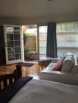 Nutgrove Beach Studio Apartment - Accommodation Sunshine Coast 1