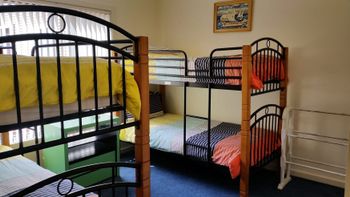 Redrocks Retreat - Accommodation Sunshine Coast 4