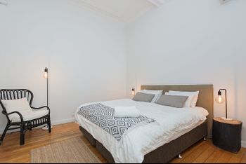 Spacious One Bedroom Heart Of Potts Point H333 - Accommodation Sunshine Coast 4