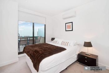 Smart Modern In St. Kilda - Accommodation Sunshine Coast 3