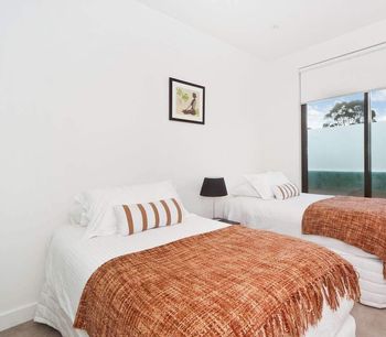 Smart Modern In St. Kilda - Accommodation Sunshine Coast 4