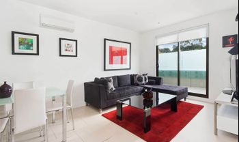 Smart Modern In St. Kilda - Accommodation Sunshine Coast 1