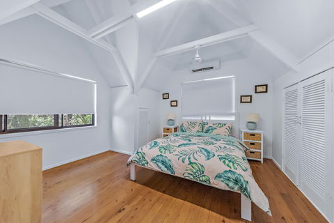 Coastal Cottage - Cannonvale - Accommodation Sunshine Coast 4