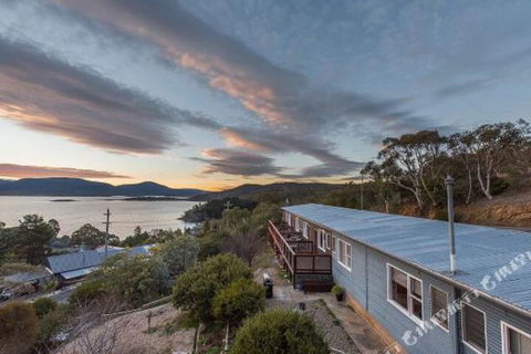East Lake Travellers Lodge - Accommodation Sunshine Coast 1