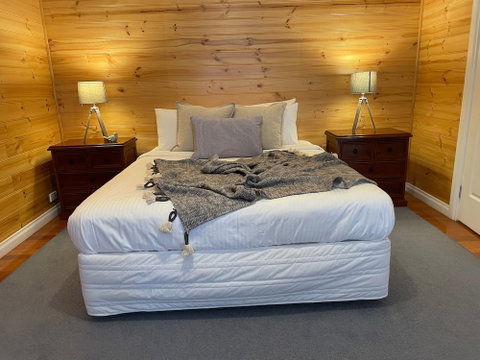 Dunes - Elegant Beach Villa With Huge Swim Spa - Accommodation Sunshine Coast 3