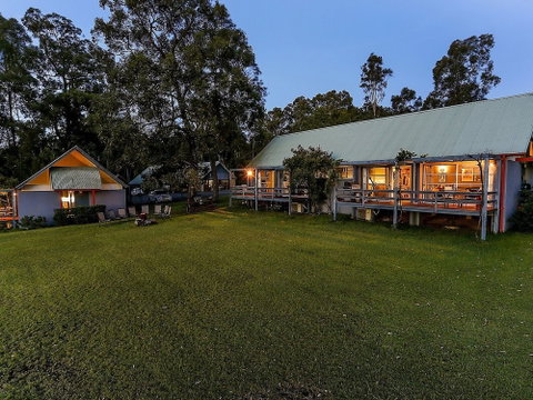 Vineyard Hill - Accommodation Sunshine Coast 0