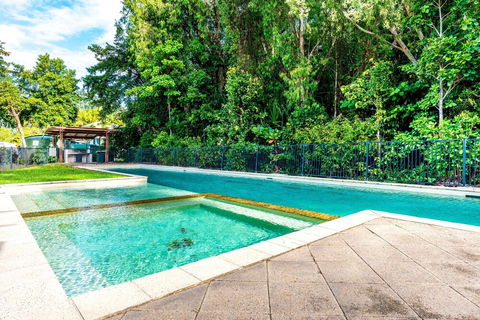 Blue Lagoon Villa B - Accommodation Sunshine Coast 4