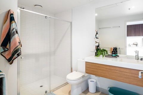 Ella, 1BDR Melbourne Apartment - Accommodation Sunshine Coast 2