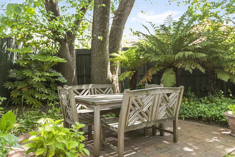 Boutique Stays - Frankie's Place - Accommodation Sunshine Coast 2