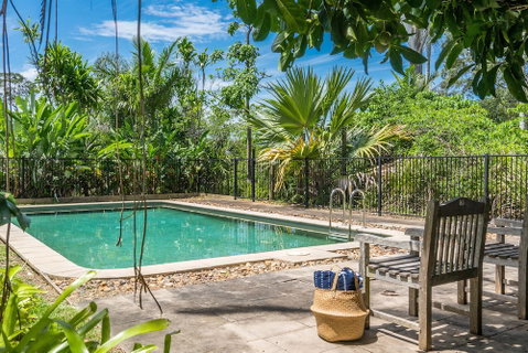 Your Luxury Escape - Cedar View - Accommodation Sunshine Coast 2