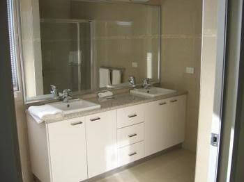 Harbour Views - Accommodation Sunshine Coast 1