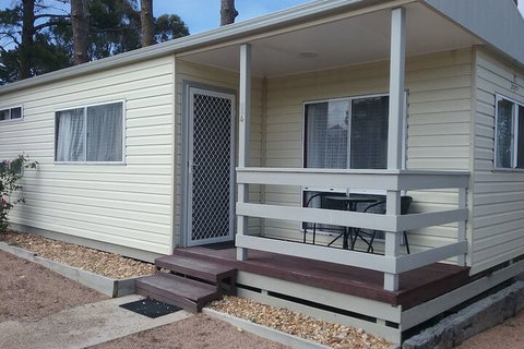 Lakes Caravilla Caravan Park - Accommodation Sunshine Coast 1