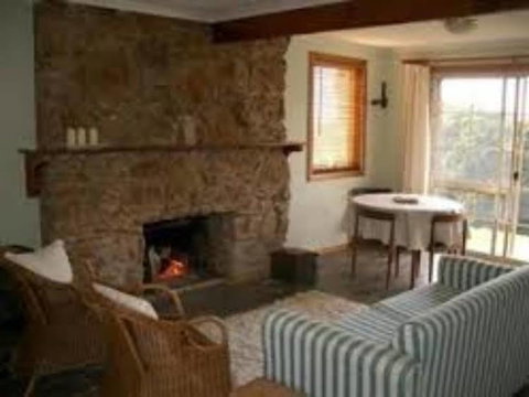 Mistover Cottage - Accommodation Sunshine Coast 0