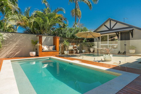 A PERFECT STAY - 3 Little Pigs - Accommodation Sunshine Coast 3