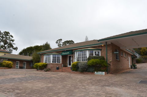Deer Park Motor Inn - Accommodation Sunshine Coast 0