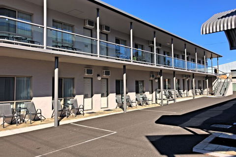 New England Motor Inn - Accommodation Sunshine Coast 7