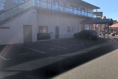 New England Motor Inn - Accommodation Sunshine Coast 5