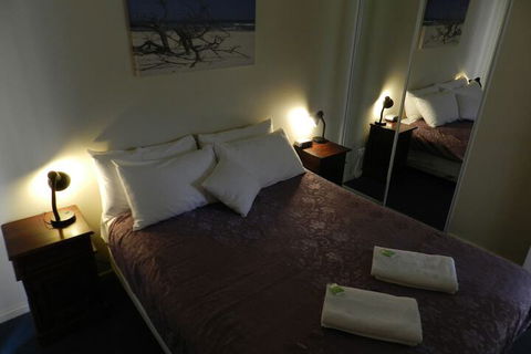 Harbourside Motel - Accommodation Sunshine Coast 3