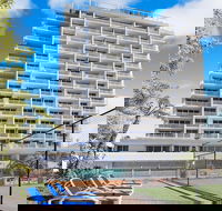 Elouera Tower Beachfront Apartments - Accommodation Sunshine Coast