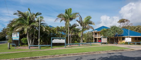 Hastings Cove Waterfront Holiday Apartments - Accommodation Sunshine Coast 4