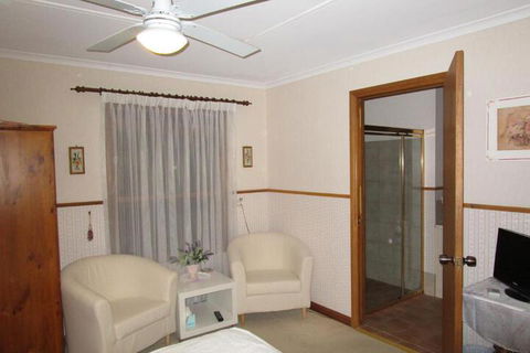 Southern Vales Bed & Breakfast - Accommodation Sunshine Coast 4