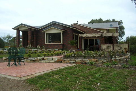 Mt Bold Estate - Accommodation Sunshine Coast 2