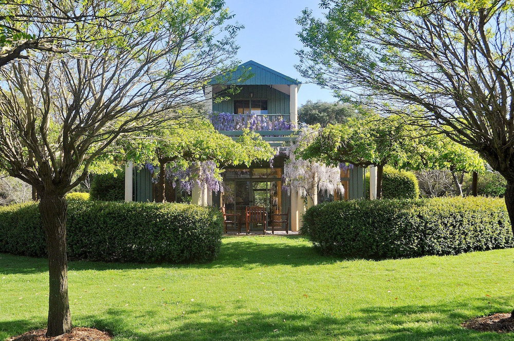 Bow Bridge WA Accommodation Sunshine Coast