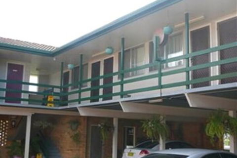 Civic Motel - Accommodation Sunshine Coast 1