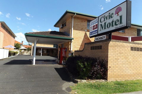 Civic Motel - Accommodation Sunshine Coast 2