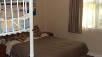 Lakes Entrance Holiday Units - Accommodation Sunshine Coast 6