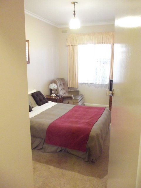 Lakes Entrance Holiday Units - Accommodation Sunshine Coast 4