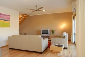 The Lakes Apartments - Accommodation Sunshine Coast 2