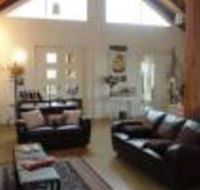Outlook Hill Pavilion suites  Spa Cottages - Accommodation Sunshine Coast